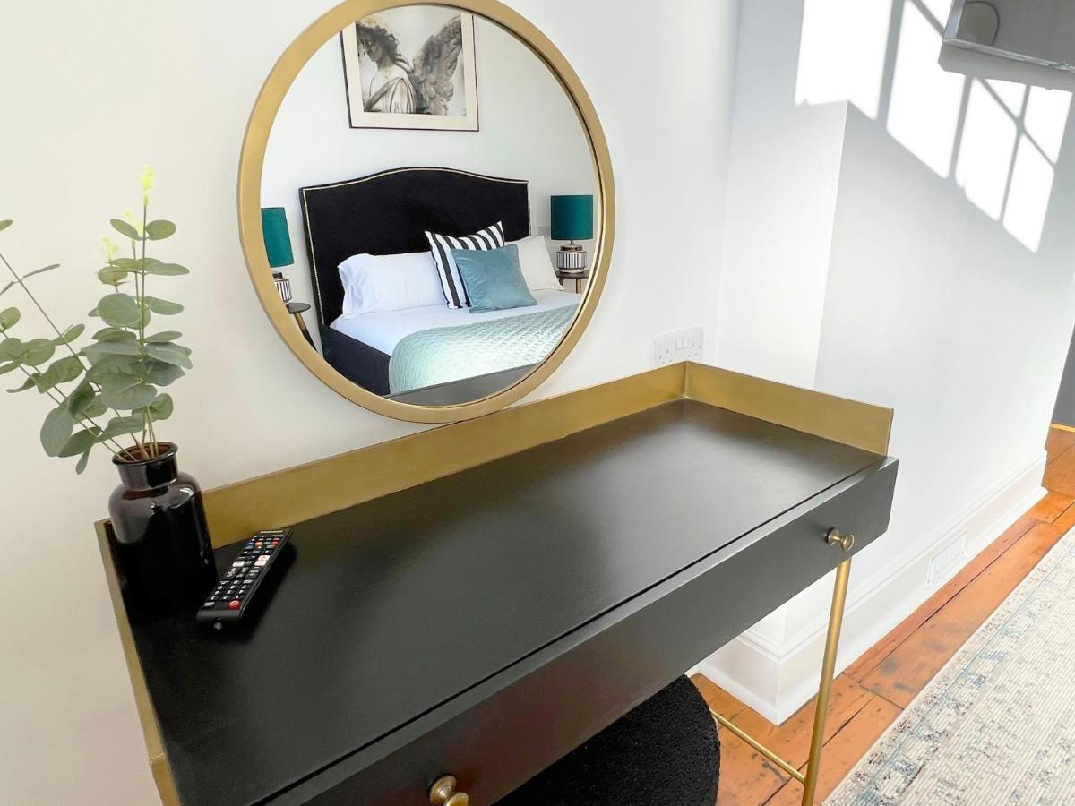 1 Bed / 1 Sofa Bed 'Scandi' Style Ground Floor Apartment Yeovil Luaran gambar