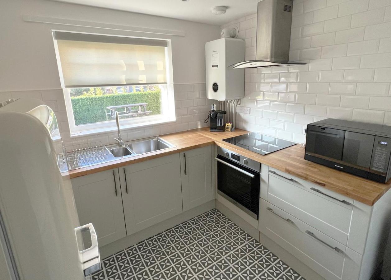 1 Bed / 1 Sofa Bed 'Scandi' Style Ground Floor Apartment Yeovil Luaran gambar